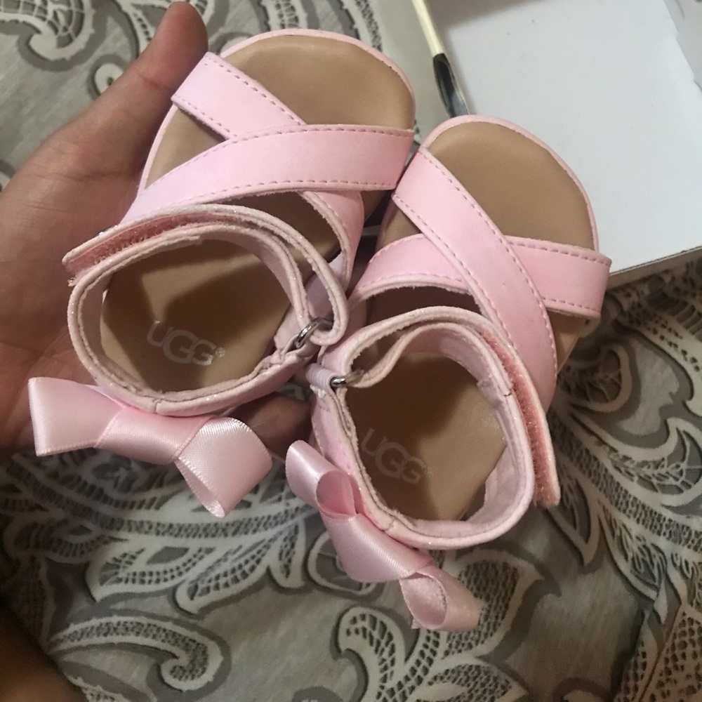 TODDLER UGG SANDALS